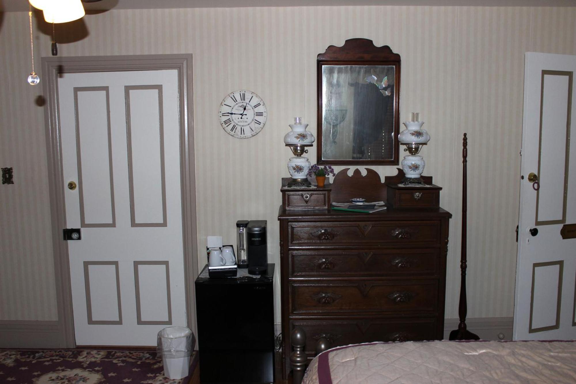 Carriage Stop Bed & Breakfast Palmyra Exterior photo