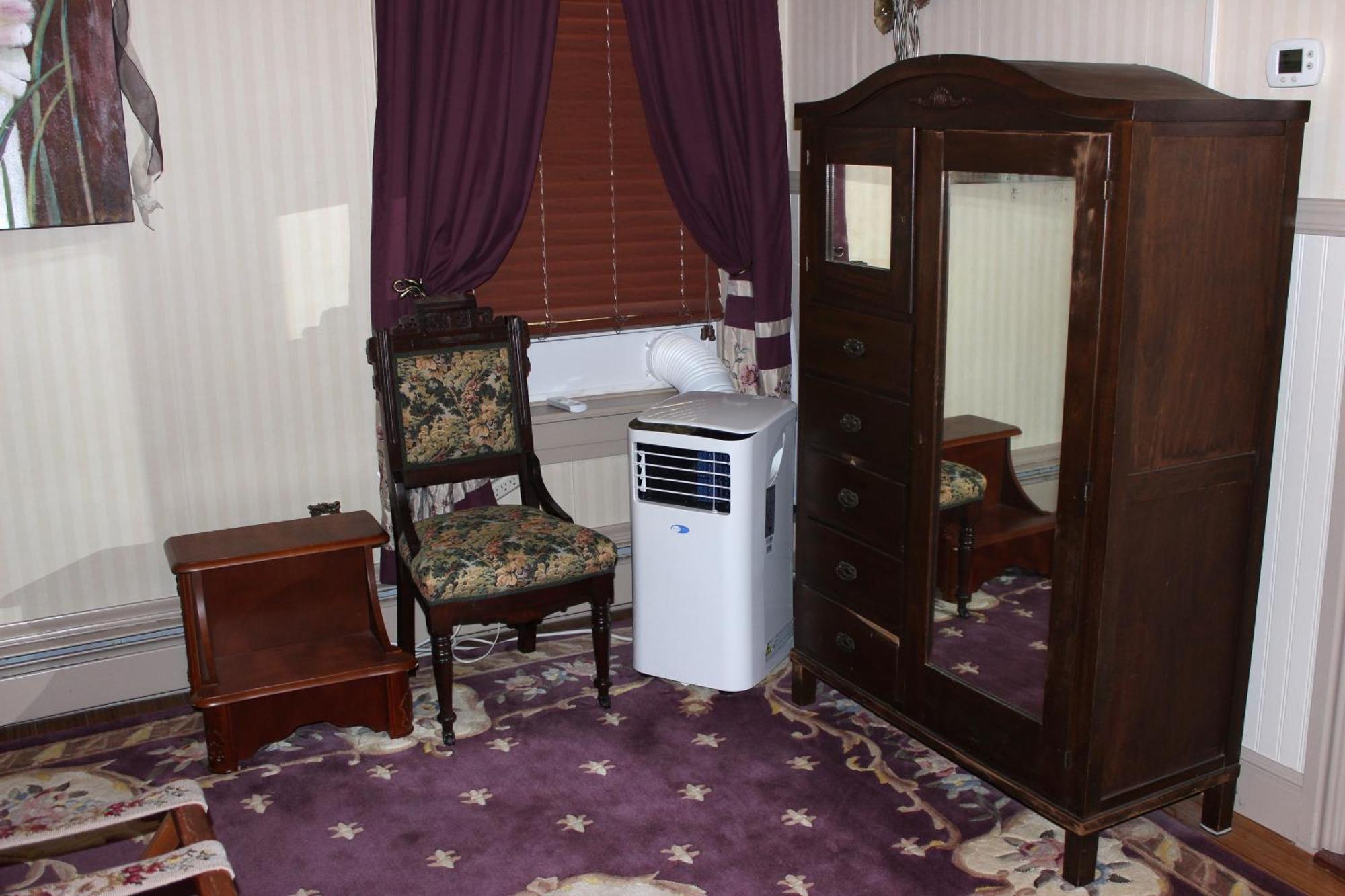 Carriage Stop Bed & Breakfast Palmyra Exterior photo