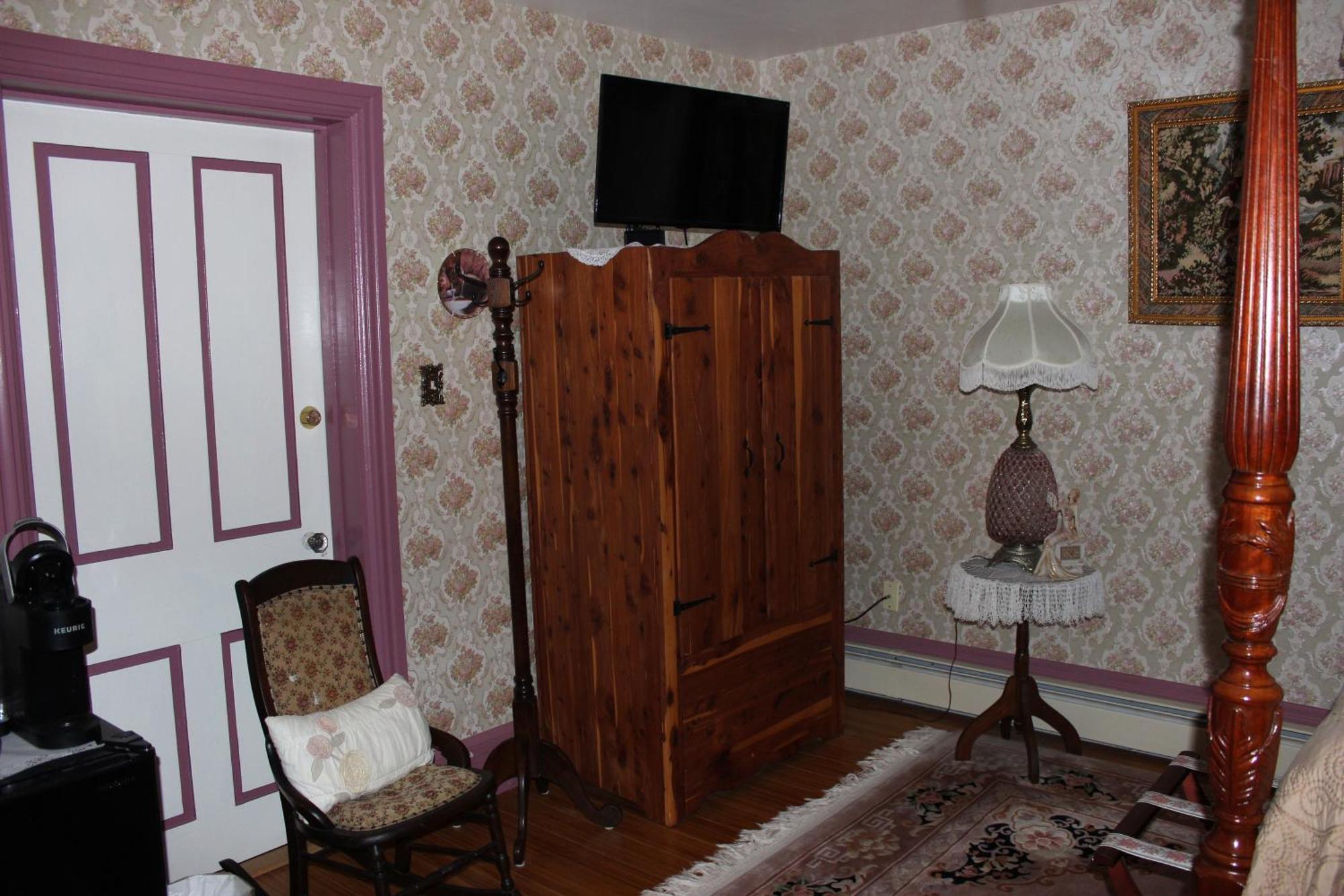 Carriage Stop Bed & Breakfast Palmyra Exterior photo